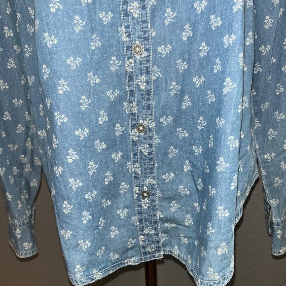 ANTHROPOLOGIE ANTHRO HOLDING HORSES Denim Chambray Ditzy Flower Shirt Top - 2 - Picture 3 of 11